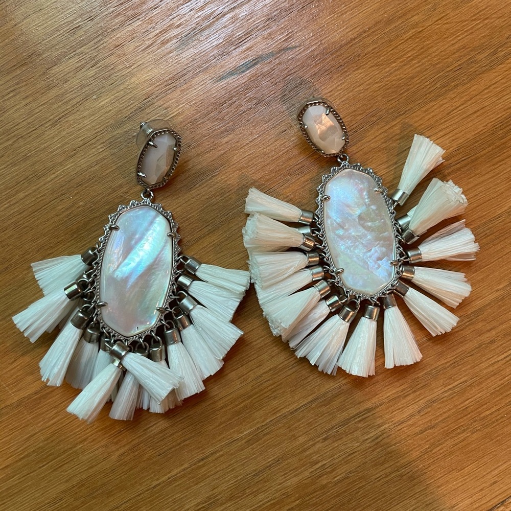 Kendra Scott statement earring